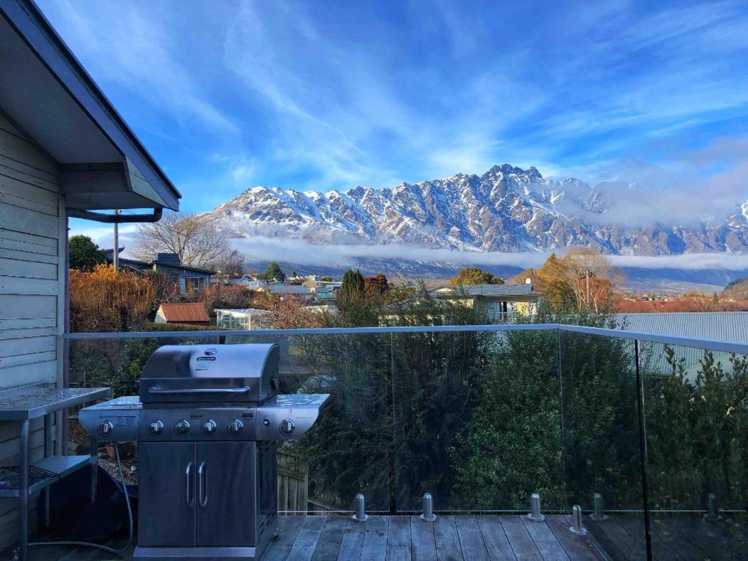 Pencarrow Lakeside Apartment Distretto di Distretto di Queenstown Esterno foto